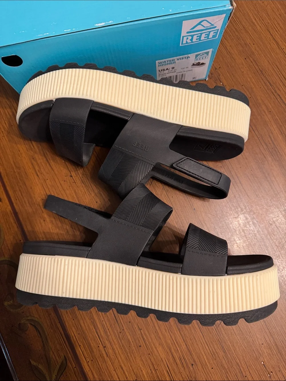 Reef Water Vista Higher Platform Sandal - Black/White - Size 9